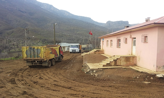 Üçyan ilkokulu bahçe alanı genişletme çalışmaları galerisi resim 4