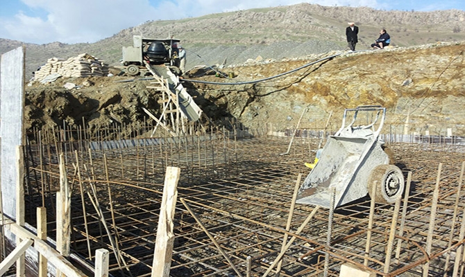 Derecik Belediyesi Samanlı da içme suyu deposunun temellini attı galerisi resim 14