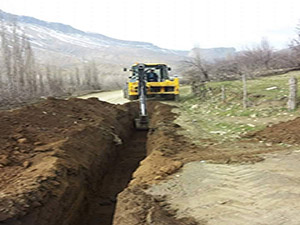 Derecik Belediyesi mevcut kaynak suyunu halka sağlıklı bir şekilde ulaştırmaya devam ediyor