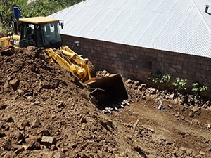 Güney Mahallesi'ndeki Yol Çalışmaları Devam  Ediyor