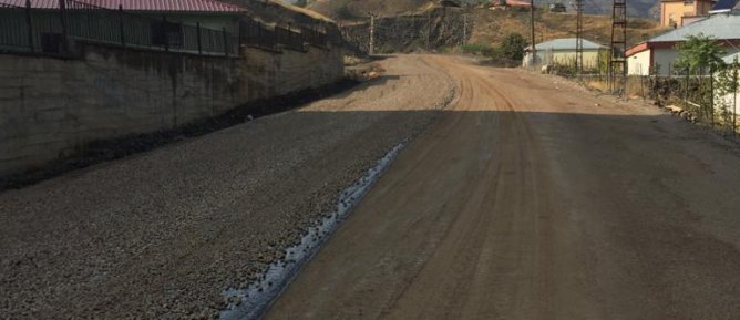 Koçyiğit Ve Şehit Hurşit Üstündağ Caddesindeki Yol Asfaltlama Çalışması