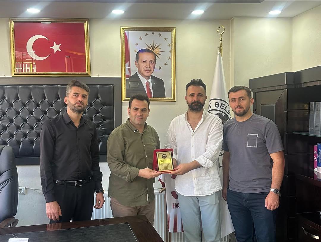 Govend Derneği, Başkan Hasan Dinç’i ziyaret etti.