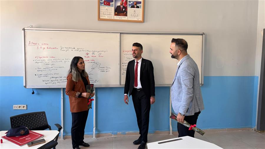 Öğretmenler Gününde Anlamlı Ziyaret