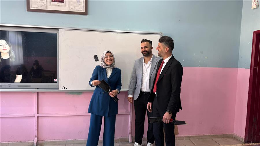 Öğretmenler Gününde Anlamlı Ziyaret