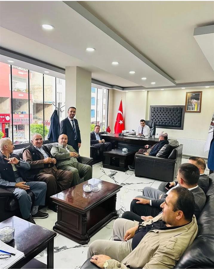 Kanaat Önderleri ve Eski Belediye Başkanından, Başkan Hasan Dinç'e Ziyaret